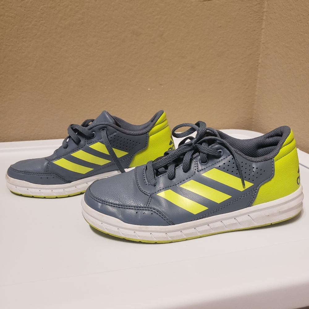 Adidas Alta Sport Athletic Shoes Grey And Green Youth Size 2 - Picture 2 of 5